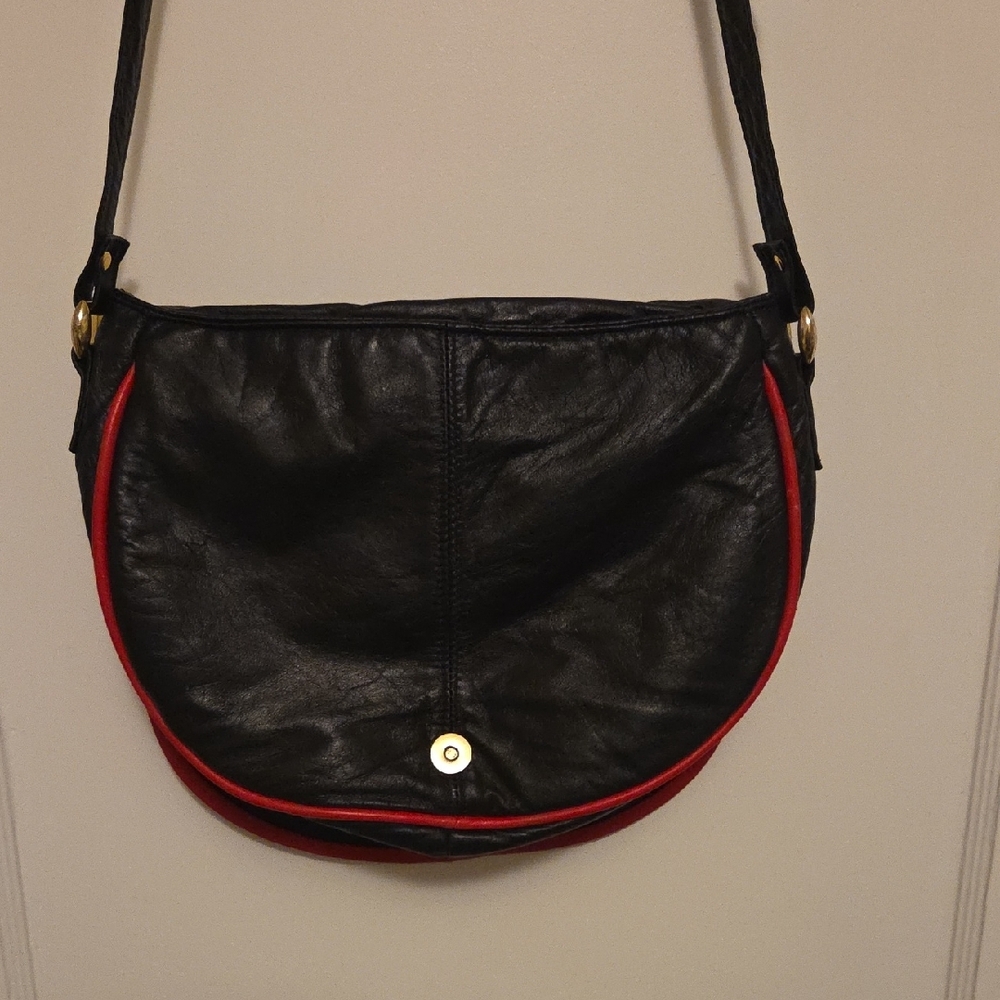 Betty Boop Black and Red Crossbody Bag - Picture 4 of 5